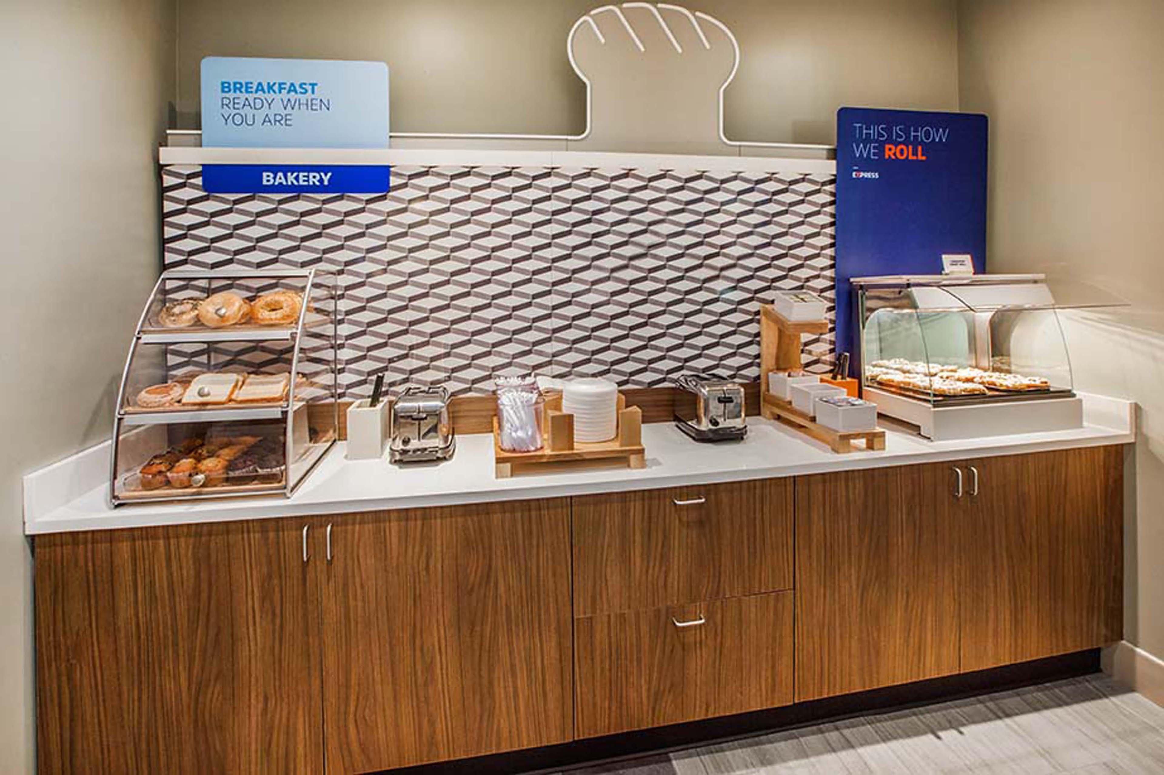 Holiday Inn Express And Suites Montgomery By Ihg Dış mekan fotoğraf