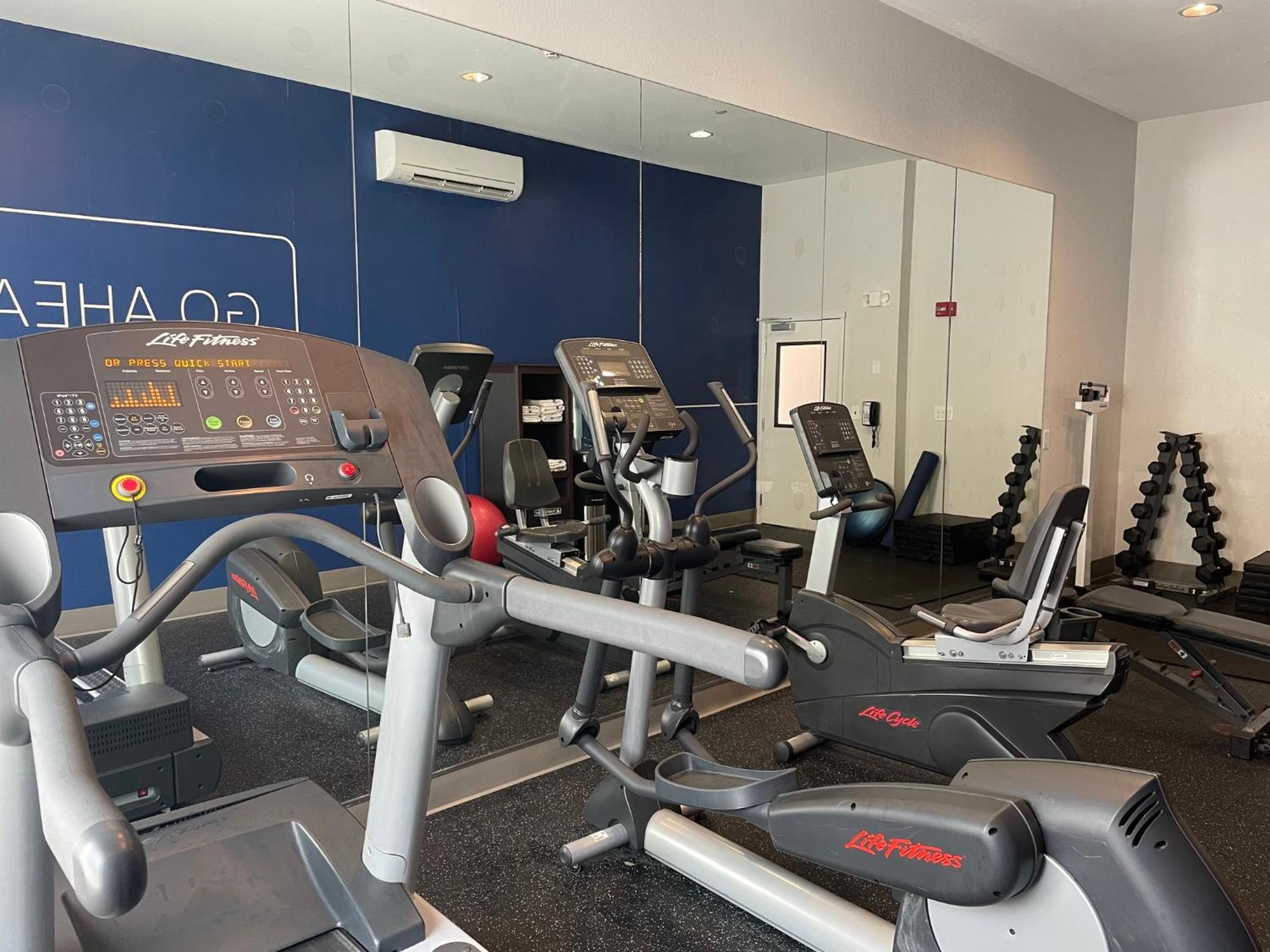 Holiday Inn Express And Suites Montgomery By Ihg Dış mekan fotoğraf